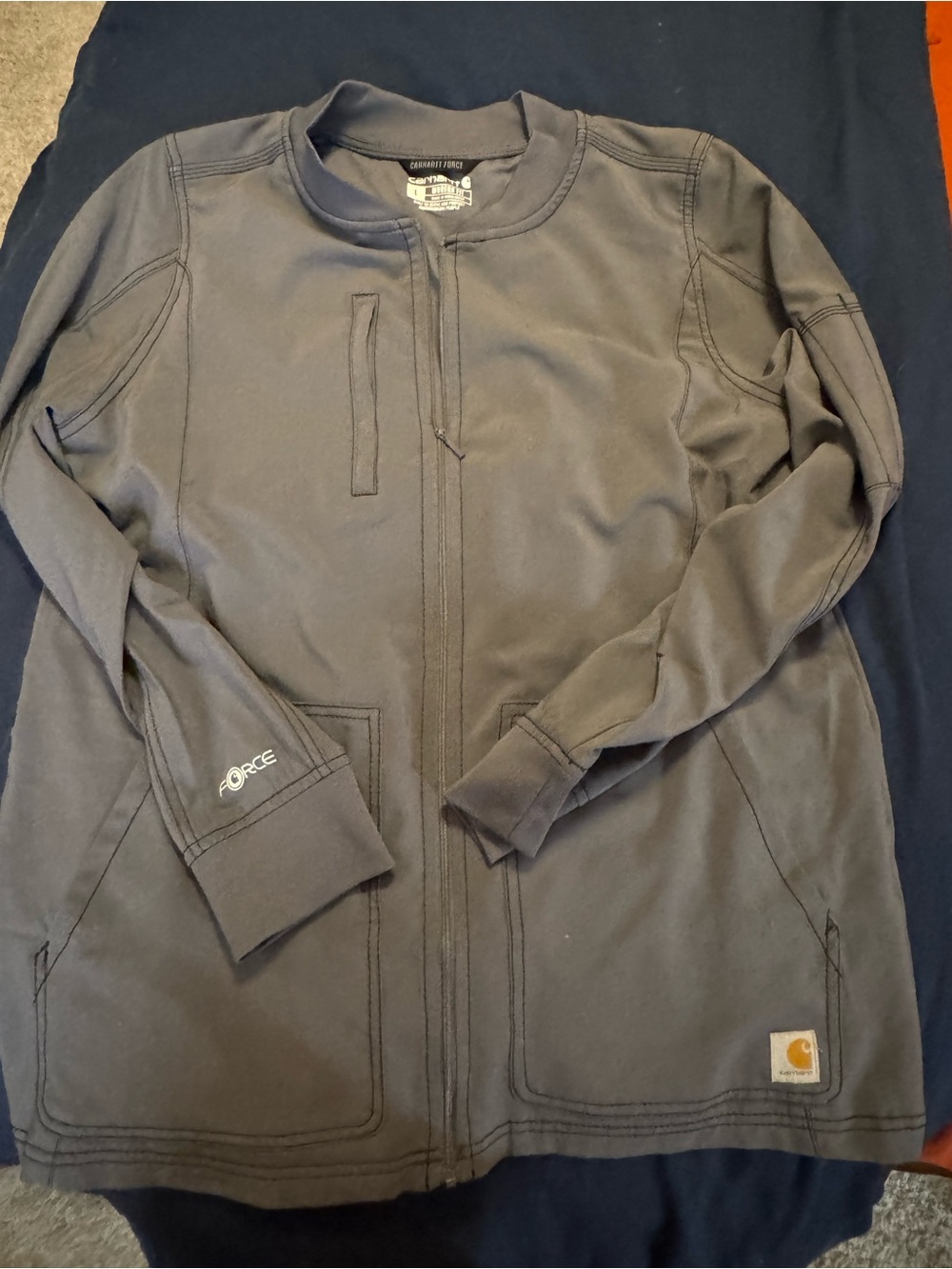 Carhartt Women’s dark Gray Lightweight Scrub Outfit. Hardly worn.